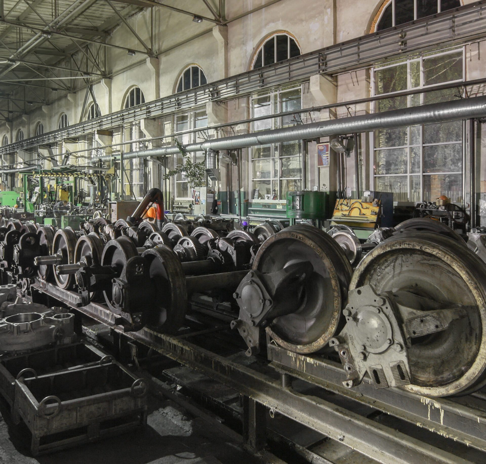 MOSCOW - FEBRUARY 2010: Wheel shop vehicle repair station depot 